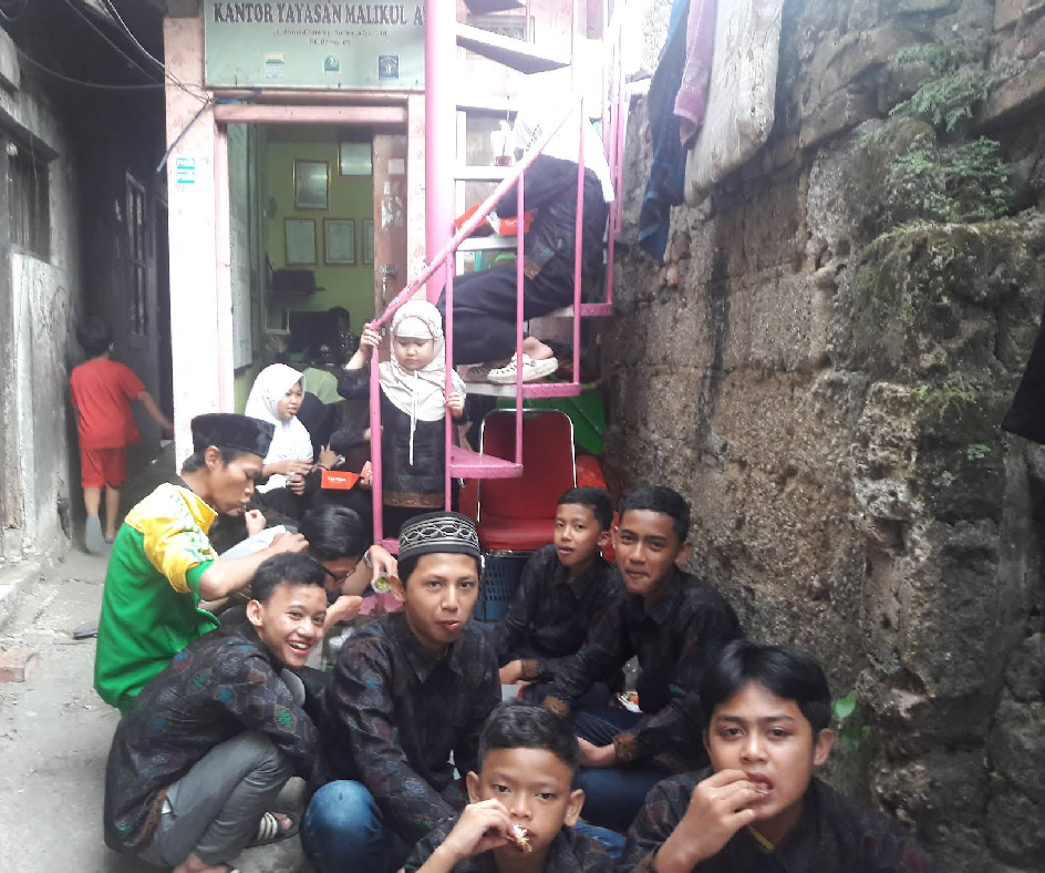 Kebersamaan di Kantor Yayasan Malikul A'la